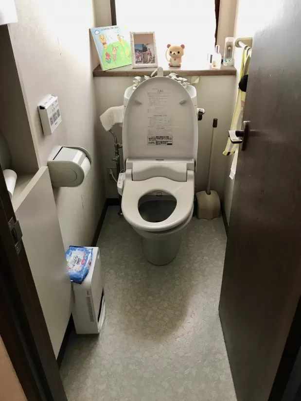 世田谷区　トイレ交換（パナソニック　アラウーノ） イメージ画像
